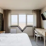 Helios By Cw Collection Otel 4*