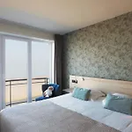 Helios By Cw Collection Otel