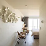 Hotel Helios By Cw Collection 4*