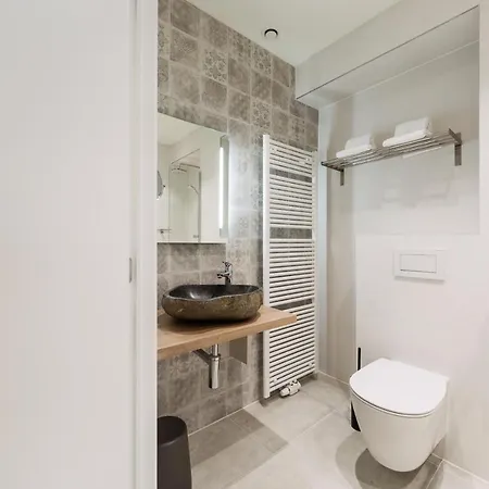 Helios By Cw Collection Otel