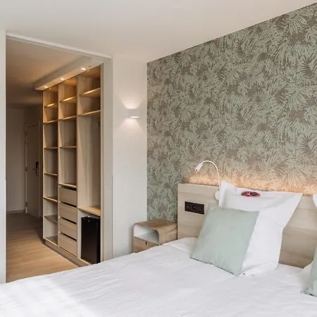 Hotel C-hotels Helios 3*