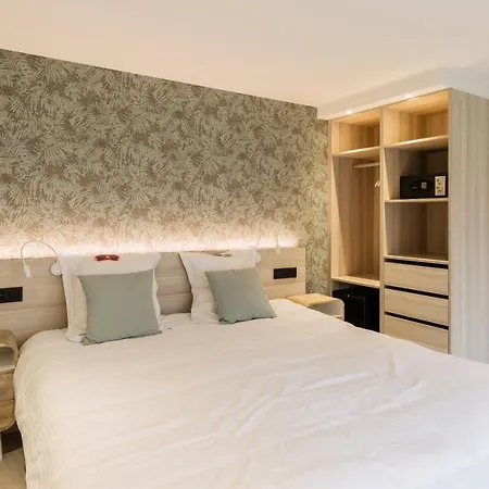 Helios By Cw Collection Otel 4*