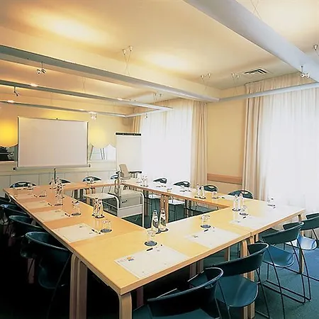 Helios By Cw Collection Otel 4*