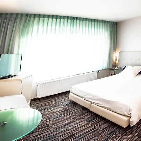 Helios By Cw Collection Otel 4*