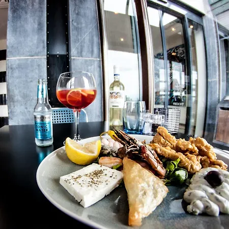 Helios By Cw Collection Otel