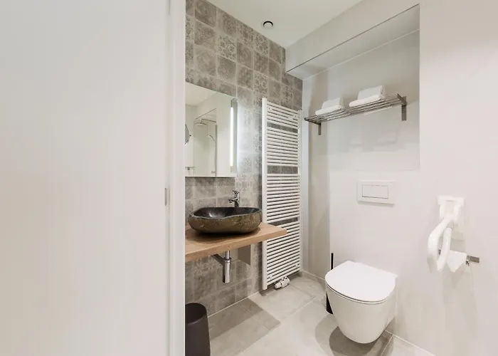 Helios By Cw Collection Hotel