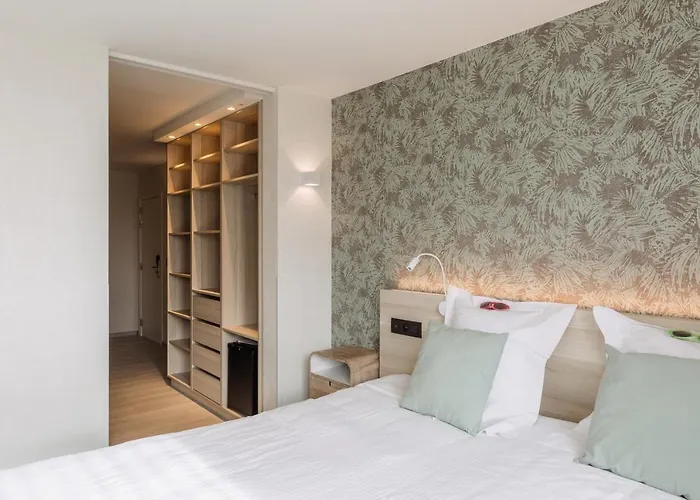 Hotel Helios By Cw Collection 3*