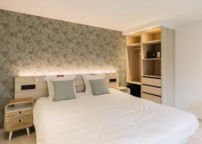 Helios By Cw Collection Hotel 3*