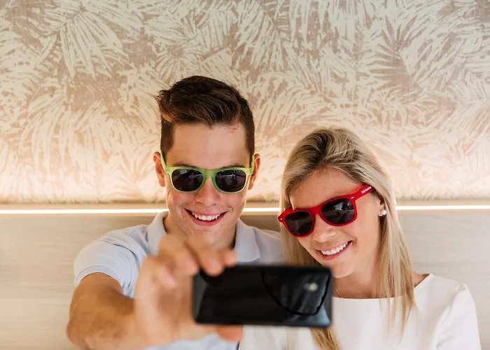 Hotel Helios By Cw Collection