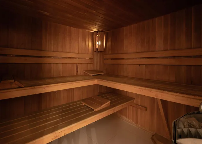 Helios By Cw Collection 酒店