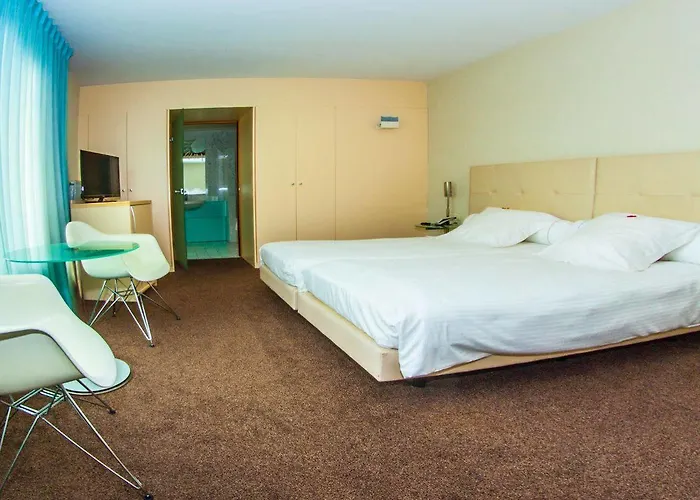 Helios By Cw Collection Hotel